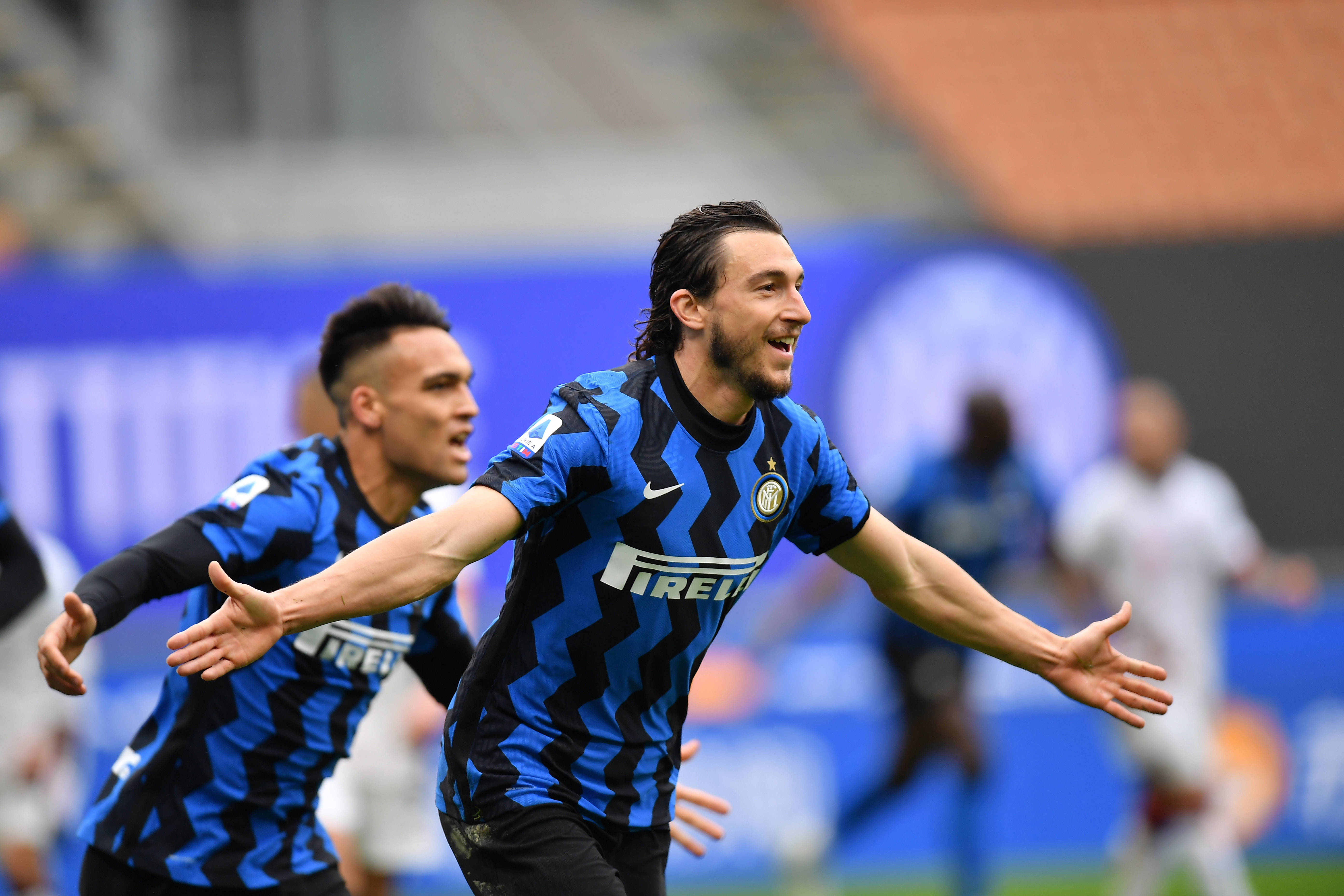 图片报：多特正在讨论是否为施洛特贝克、阿德耶米加解约条款（图片报：多特蒙德正商议是否为施洛特贝克、阿德耶米设置解约条款）