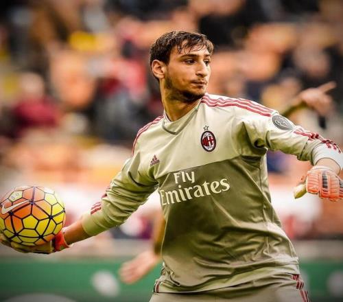 比塞克：不考虑转会问题；我必须持续出场才有机会踢世界杯（比塞克：转会暂不考虑，唯有稳定出场才能冲击世界杯）