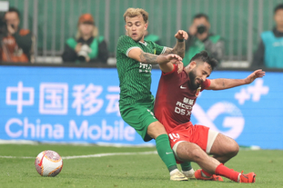 传奇怒喷萨拉赫：耻辱！1年2次开炮，难比梅罗+是利物浦成就了他（名宿痛斥萨拉赫：耻辱！一年两次开炮，难与梅罗比肩，是利物浦成就了他）