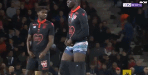 文图拉：执教意大利时媒体充满了敌意；现代足球充斥着表演