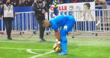 1平6负，自22-23赛季以来B费没首发的7场英超曼联未尝胜绩（自22／23赛季以来，B费未首发的7场英超，曼联0胜仅1平6负）