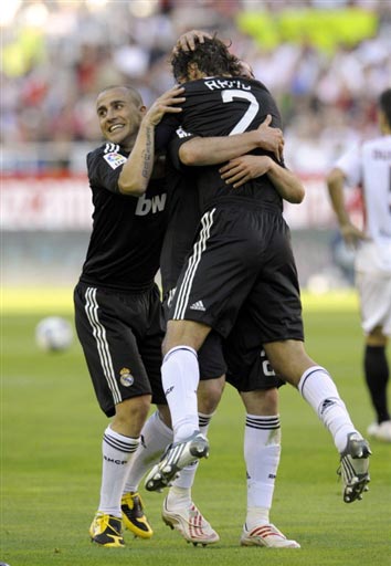 官方：2026女乙联赛将由足协和学体联共办，1月4日前预报名（官方宣布：足协与学体联联合承办2026女乙联赛，预报名截至1月4日）