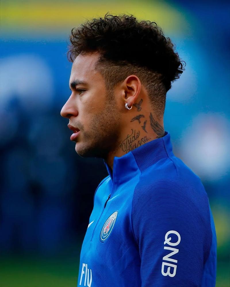 日职联战报：松村优太替补制胜，鹿岛1-0东京绿茵继续领跑（日职联快讯：松村优太替补建功，鹿岛鹿角1-0小胜东京绿茵稳居榜首）