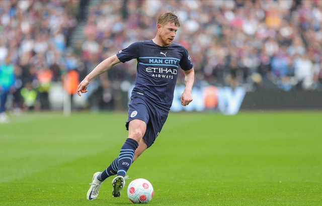 皇马紧急磋商阿隆索去留，齐达内克洛普成新帅候选（皇马紧急讨论阿隆索去留，齐达内与克洛普进入新帅候选名单）