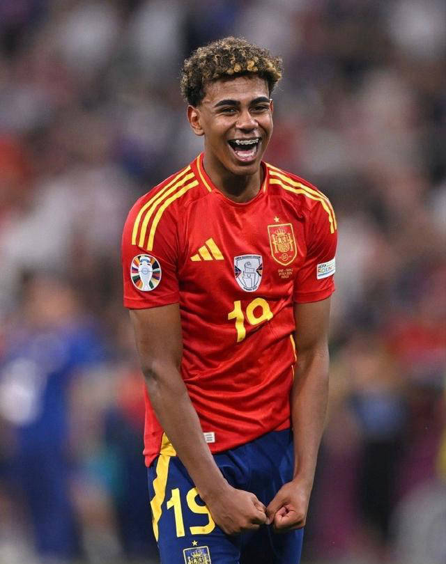 库库：当切尔西给我报价时，我哭着打电话告诉了我的妻子（库库：收到切尔西报价那一刻，我哭着第一时间告诉了妻子）