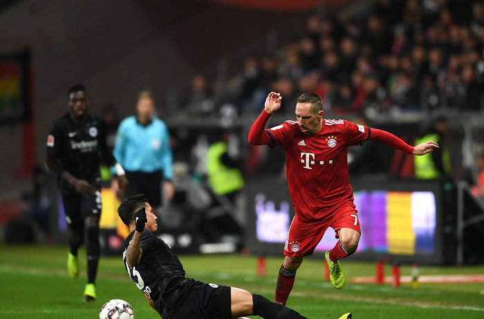 里程碑，国安后卫李磊已代表中国俱乐部出战300场比赛（国安后卫李磊迎来职业里程碑：代表中国俱乐部出场300次）