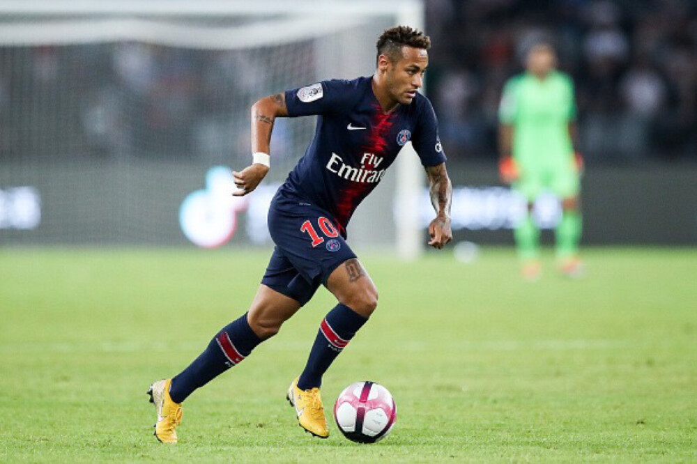 记者：若国足明年热身没惨案或大事故，邵佳一至少干到亚洲杯结束（记者称：若国足明年热身赛不现惨败或重大事故，邵佳一至少留任至亚洲杯结束）