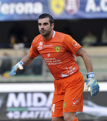 六台：老佛爷是最后一个离开伯纳乌的，这非常罕见（六台：老佛爷罕见地成为最后一个离开伯纳乌的人）