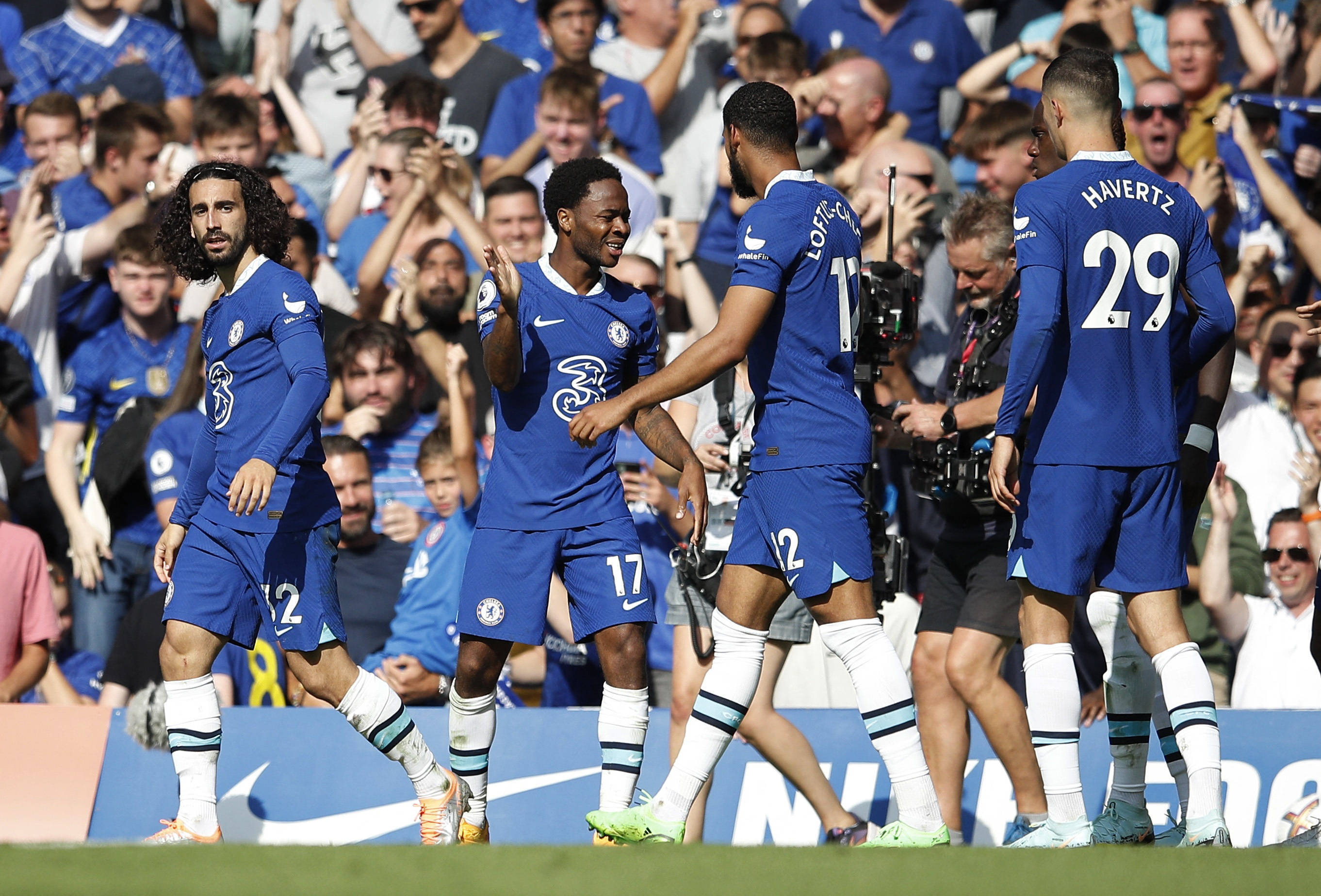 NBA杯8强战东部对阵出炉：魔术vs热火、尼克斯vs猛龙（NBA杯东部8强对阵揭晓：魔术战热火，尼克斯迎战猛龙）